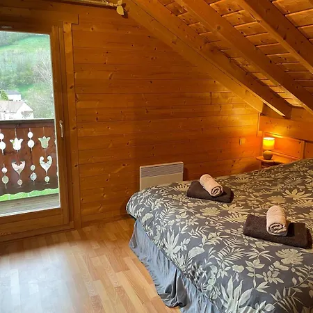 De Montagne A La Bresse, Proche Des Pistes De Et Des Lacs